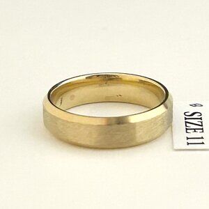 Gold Tone Ring, Size 11